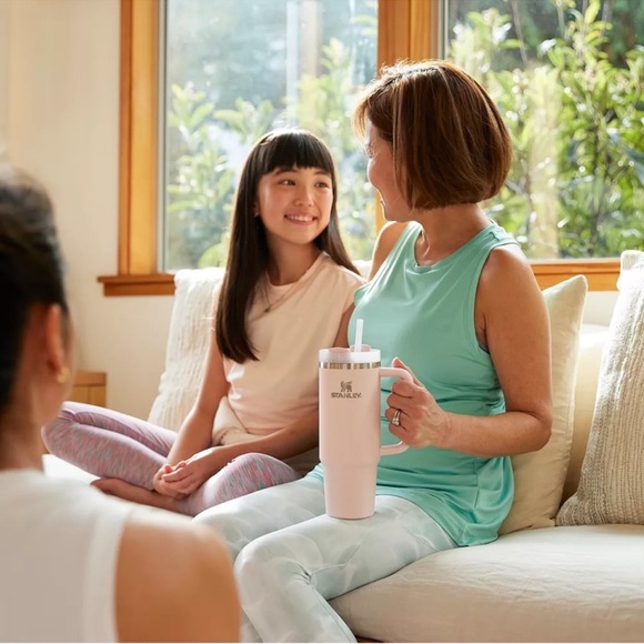 🎉LAST CHANCE🎉Stanley 30oz. Quencher H2.0 FlowState Tumbler Warm Serene - Picture 9 of 11